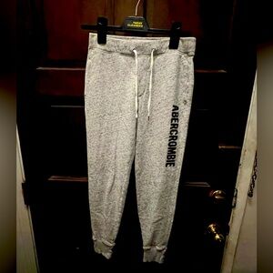Women’s Abercrombie Brushed Heather Grey Sweatpants (XS) - Excellent Condition